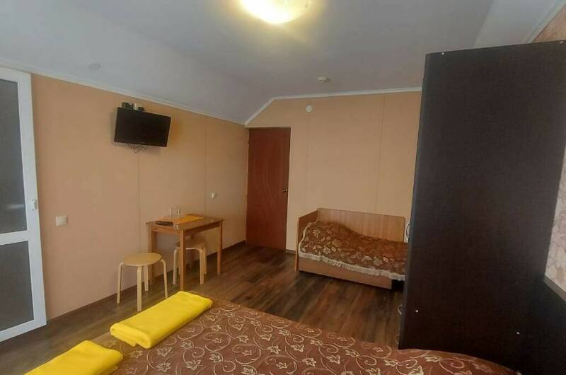 № 12 Трёхместный номер с балконом