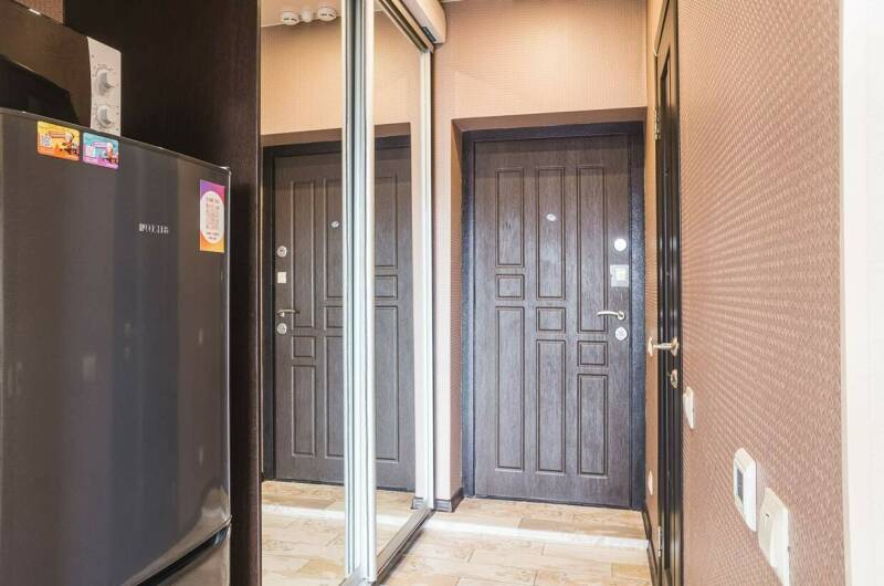 Студия вид горы и город «Прованс»