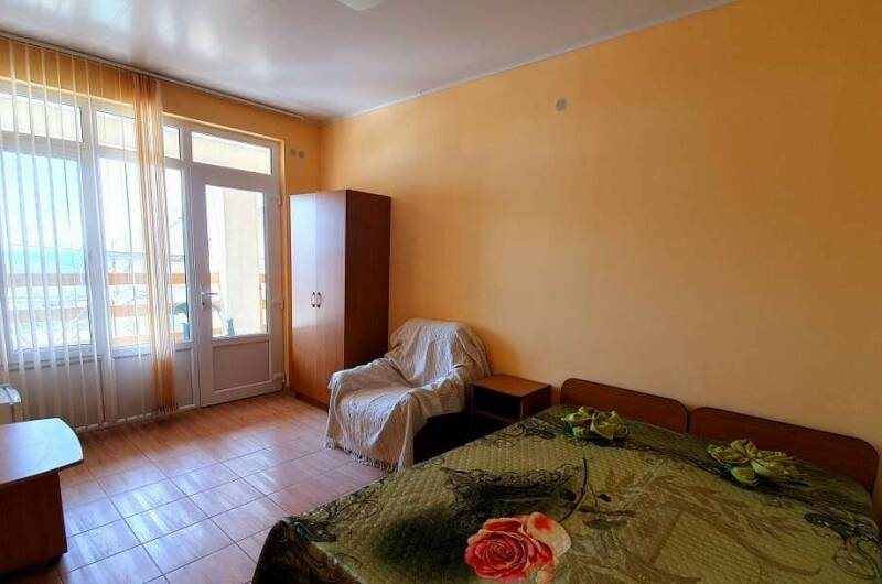 Трехместный «Стандарт» с видом на море