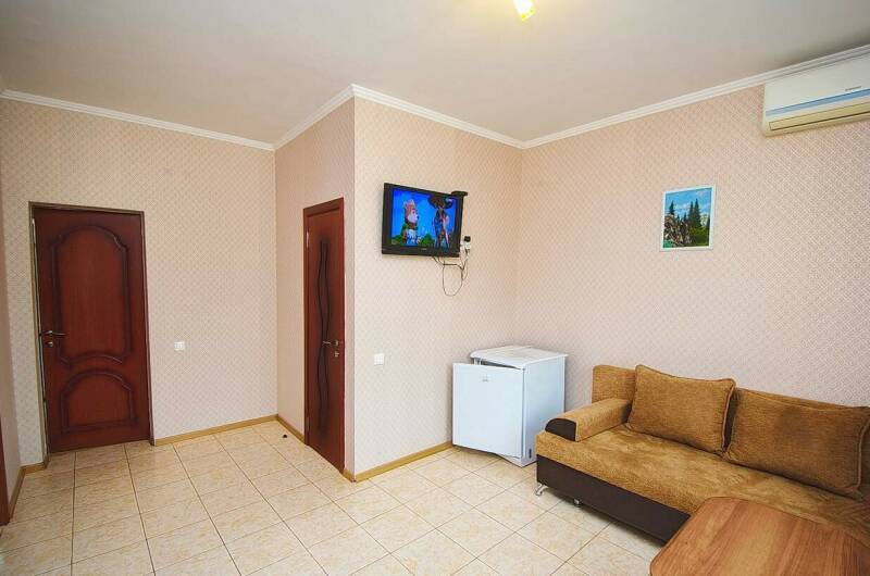 4-х местный 2-х комнатный «Люкс» с 3 доп. местами