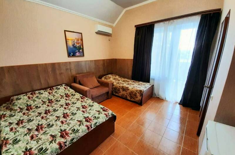 4-местный «Улучшенный стандарт» с балконом