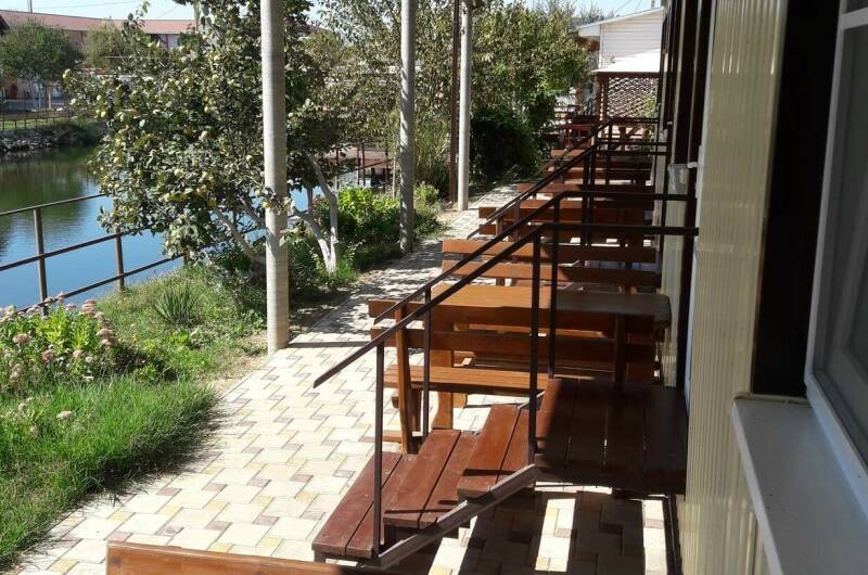 Стандарт 2х/м с террасой на озеро 25 м²