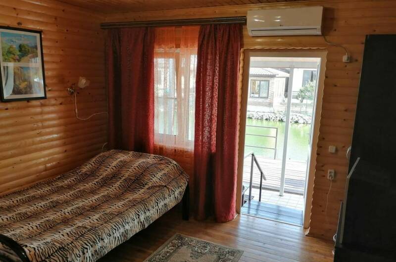 Номер «Стандарт» с видом на озеро 19 м²