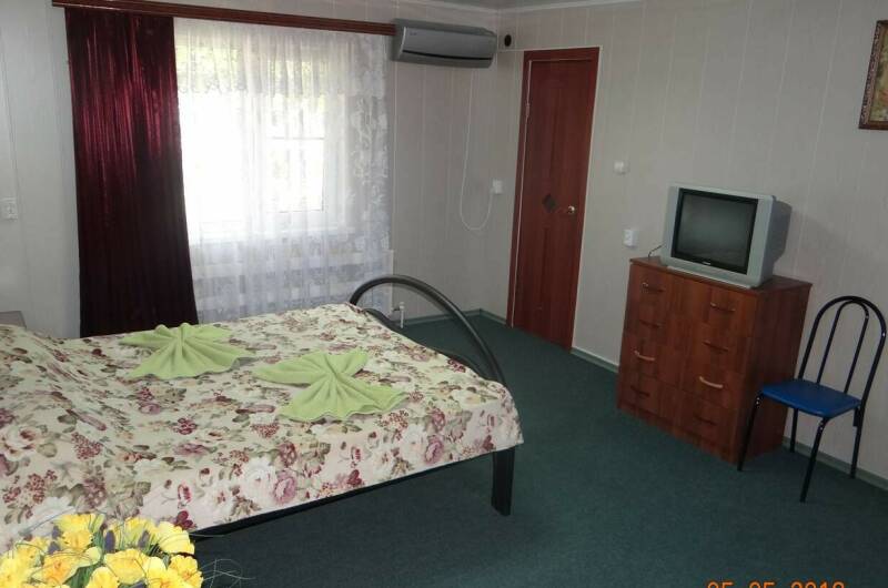 Номер «Стандарт» 28 м² 3х. м