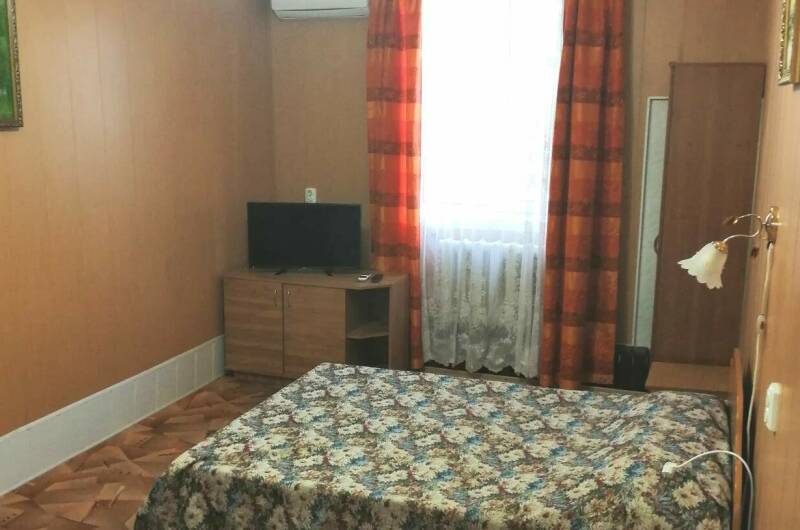 Отдельный большой дом