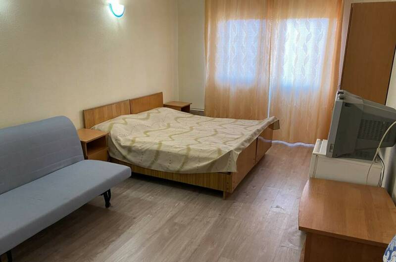 1-комн «Полулюкс» с инд. кухней и балконом на 4 эт