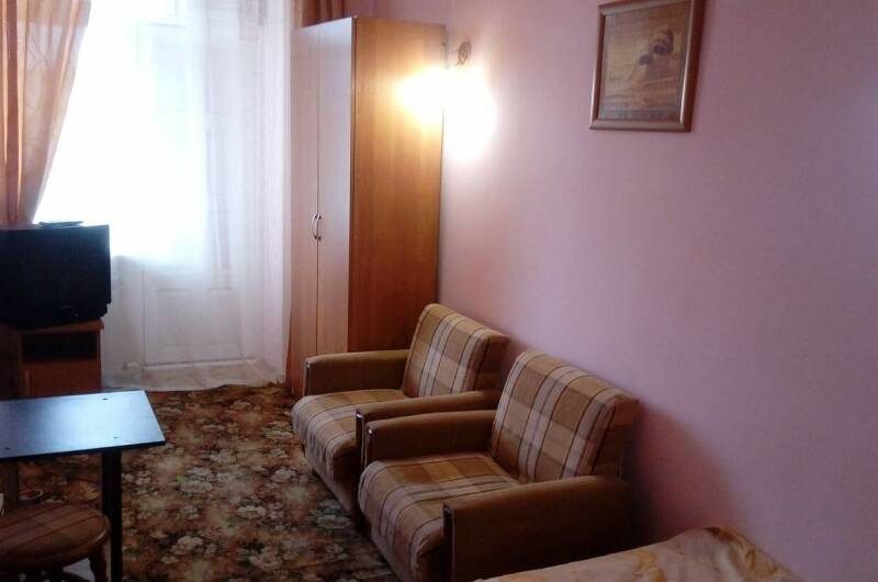 «Стандарт» с балконом, вход в индив. с/у из корид