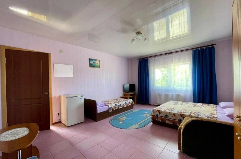 4-х местный номер (для 3 взр. и ребенка до 12 лет)