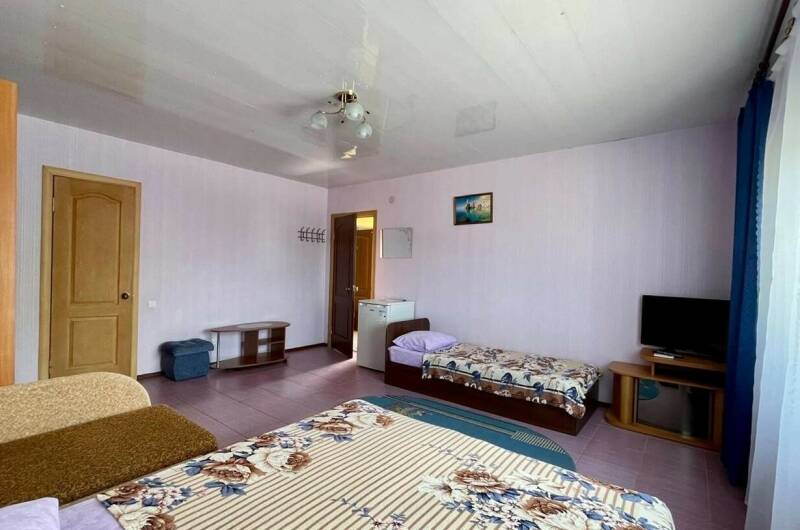 4-х местный номер (для 3 взр. и ребенка до 12 лет)