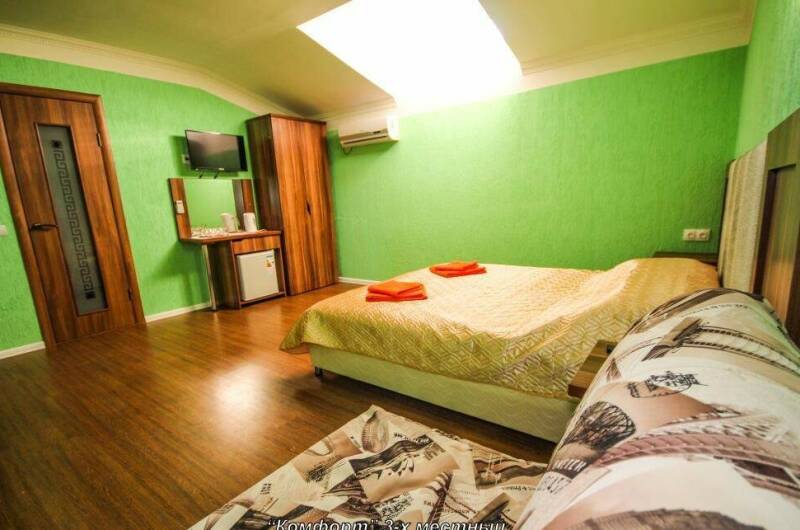 «Комфорт» 3-х местный (до 4 чел)