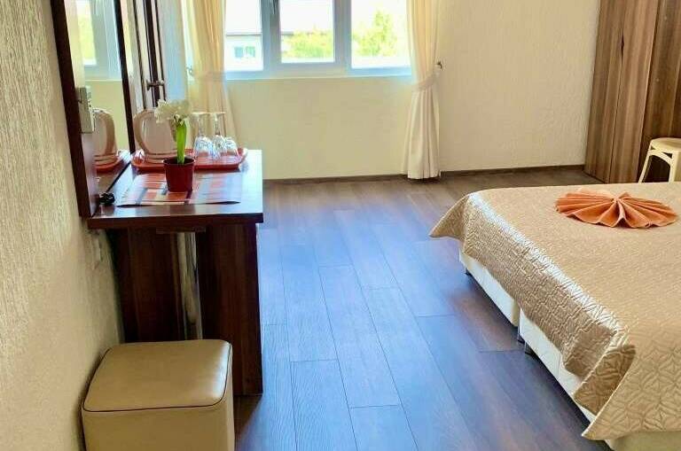 «Комфорт» 3-х местный (до 5 чел)