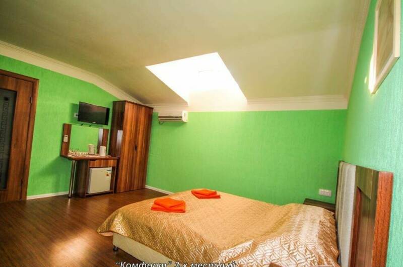 «Комфорт» 3-х местный (до 5 чел)