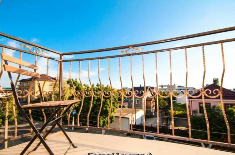 «Делюкс» 3-х местный с балконом (до 5 чел)