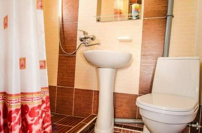 «Делюкс» 3-х местный с балконом (до 5 чел)