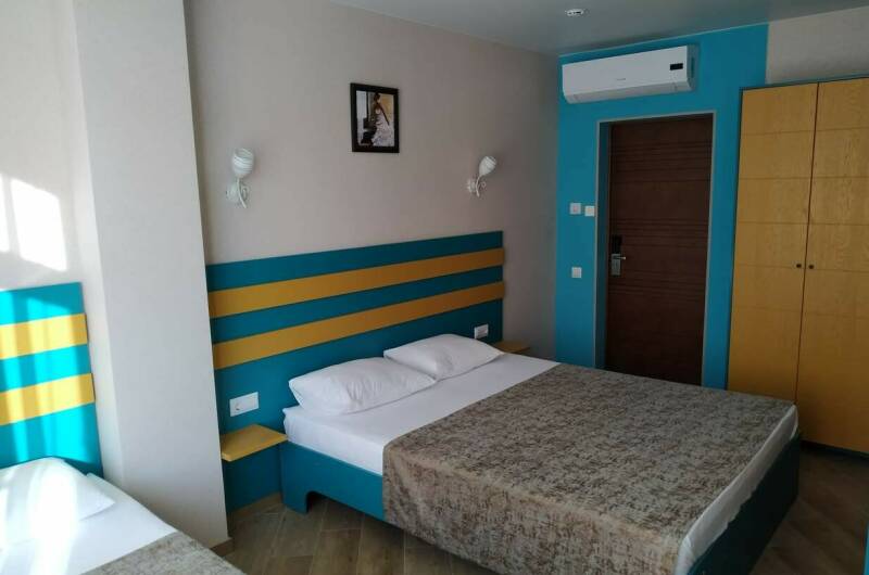 «Комфорт» 3-х местный с террасой