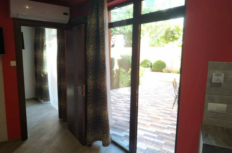 Номер «Бунгало» 2 комнаты (барбекю, кухня, двор)