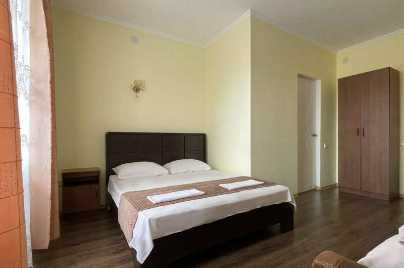 Четырехместный номер с балконом