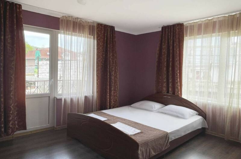 Четырехместный номер с балконом