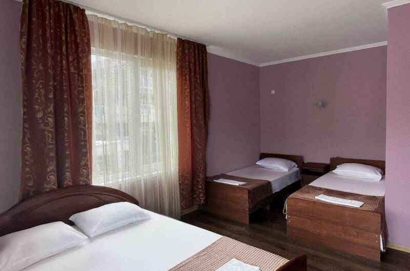 Четырехместный номер с балконом