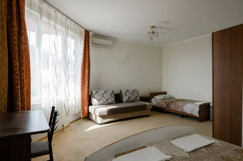 5-тиместный номер с балконом