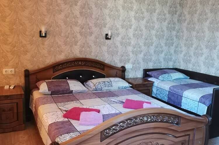 Номер «Люкс» 3-х местный