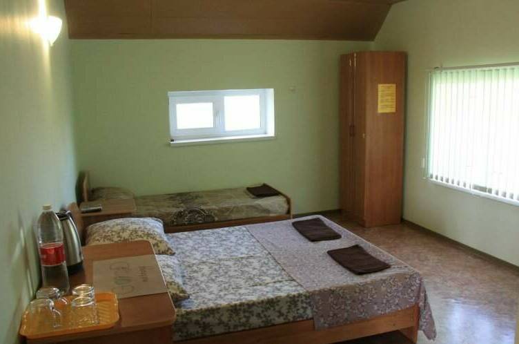 «Стандарт» 3-х местный с 2-х спальной кроватью