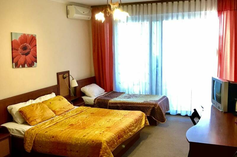 Трехместный «Стандарт» с балконом, 3 эт