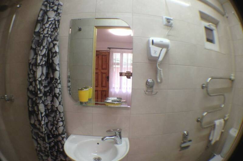 «Семейный» трехкомнатный (две спальни и кухня)