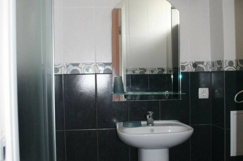 № 1 Четырехместная комната (2−4 человека)