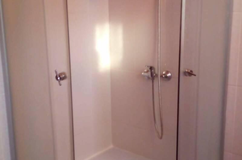 № 4 Четырехместная комната (2−4 человека)