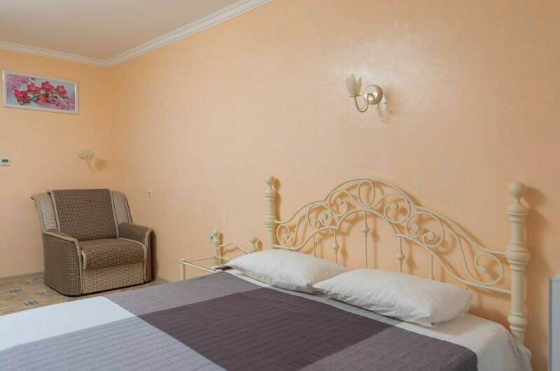 «Superior Garden Room»