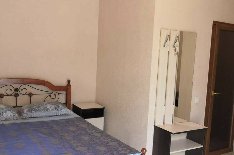 Трехместный с удобствами (с отдельным входом)