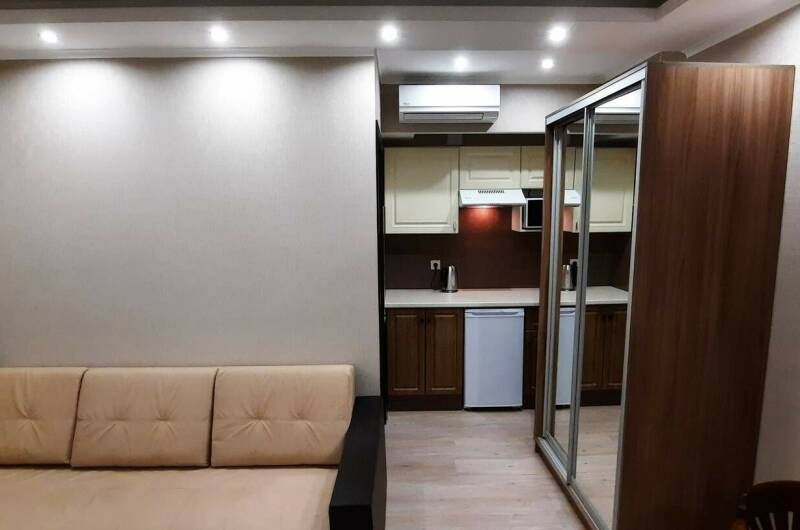 Улучшенные Апартаменты с мини кухней и отд. входом