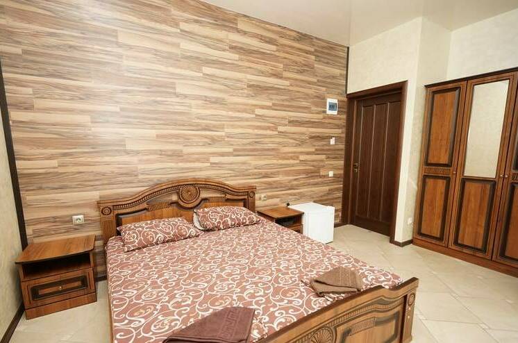 Двухместный номер «стандарт"с балконом