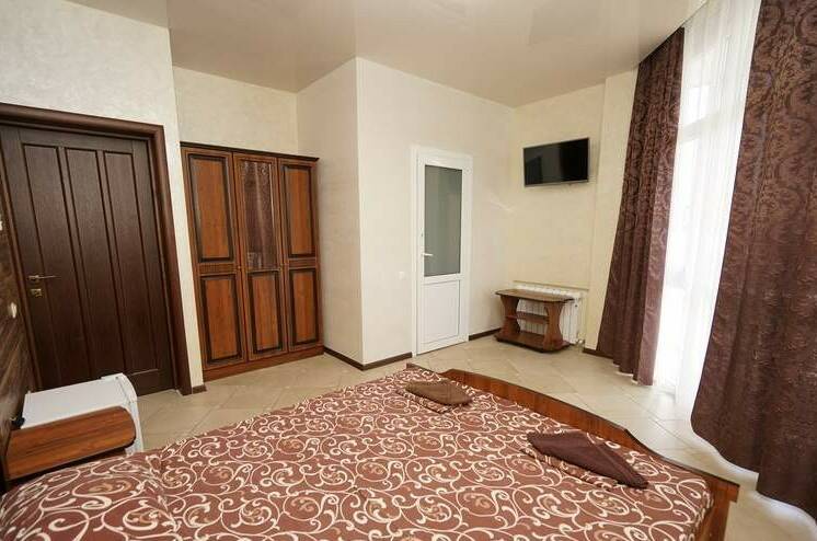 Двухместный номер «стандарт"с балконом