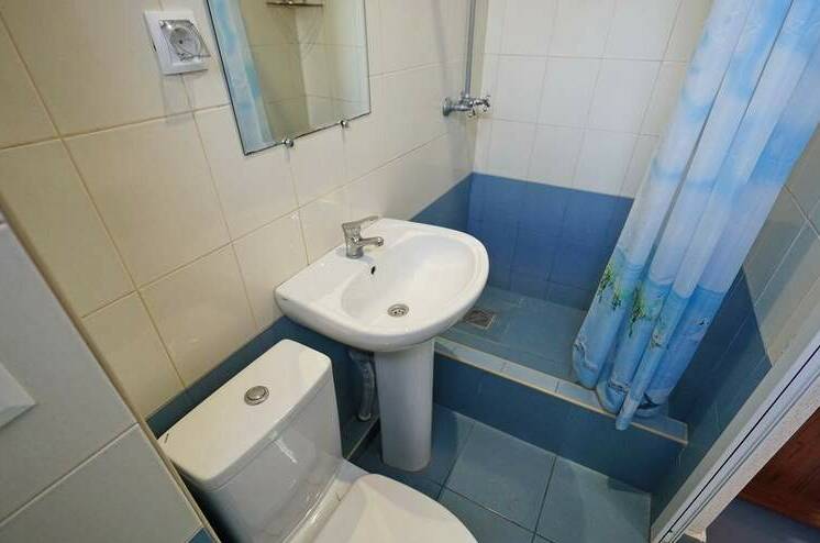 Трёхместный номер «стандарт» без балкона