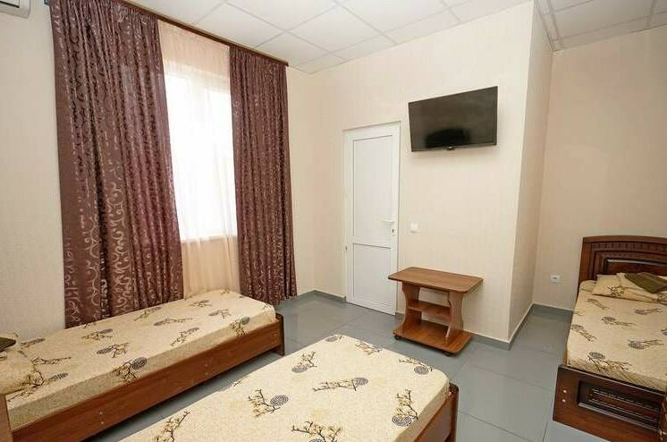 Трёхместный номер «стандарт» без балкона