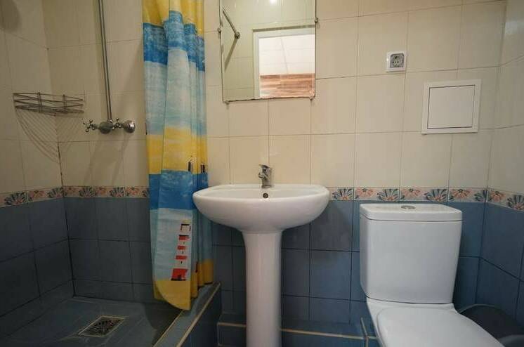 Трёхместный номер «стандартам «без балкона