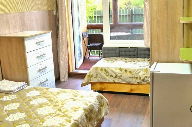 Три номера с отдельным входом и кухней на 8человек