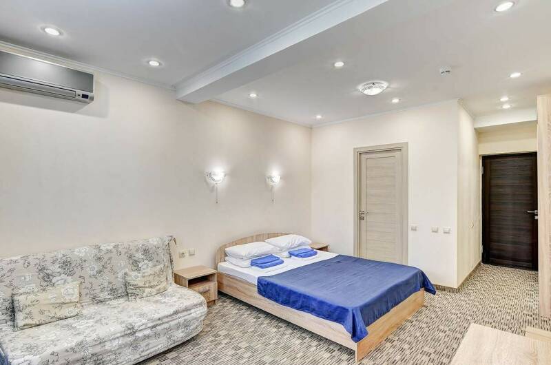 Стандартный 3-х местный номер с балконом Корпус1,2