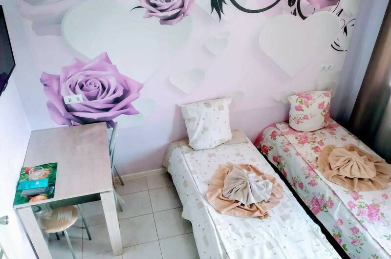 Двухуровневая студия с кухней и балкон на 2−4ч 2эт