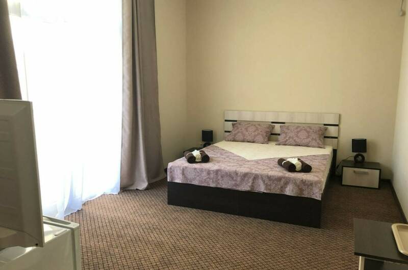 Трёхместный номер с балконом