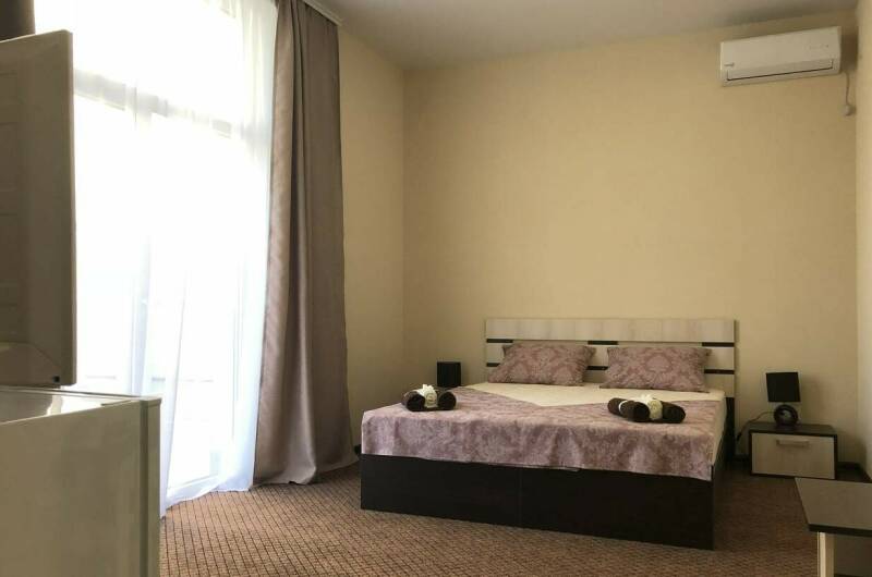 Трёхместный номер с балконом