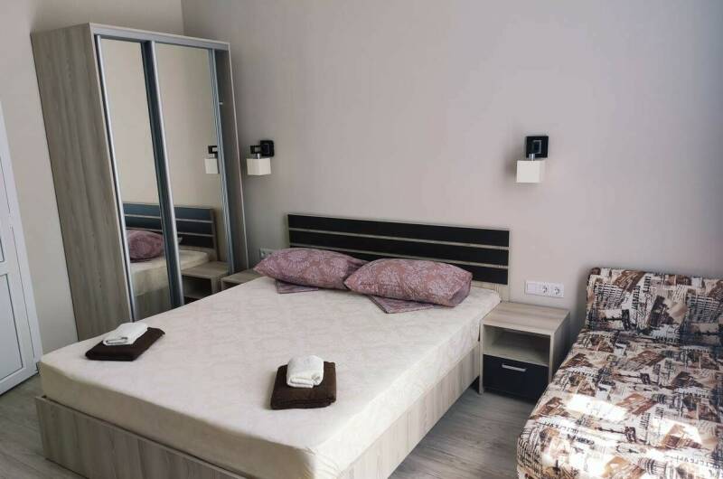 Улучшенный трёхместный номер с террасой