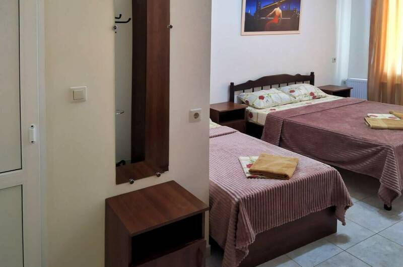 Трехместный с балконом