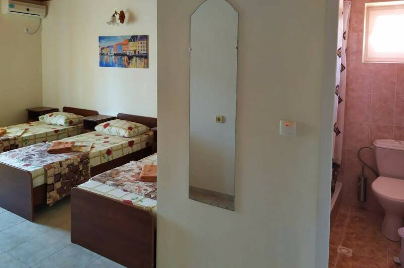 Трехместный с балконом (раздельные кровати)