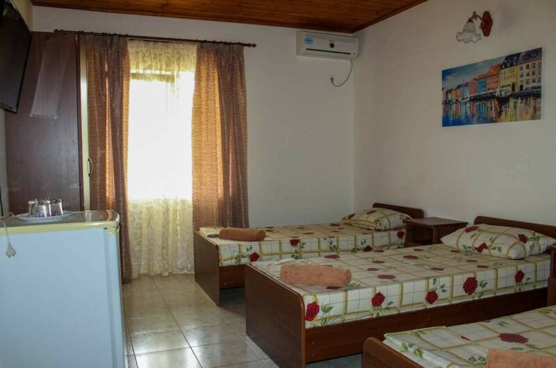 Трехместный с балконом (раздельные кровати)