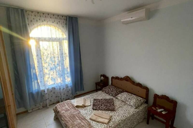 4-х местный 2-х комнатный номер с видом на море