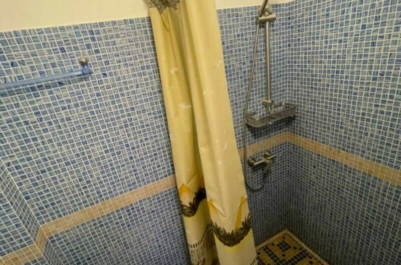 4-х местный 2-х комнатный номер с видом на море