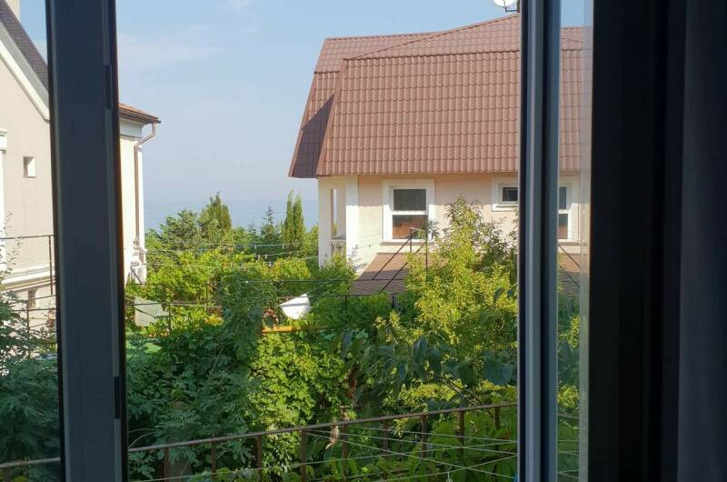 4-х местный 2-х комнатный номер с видом на море